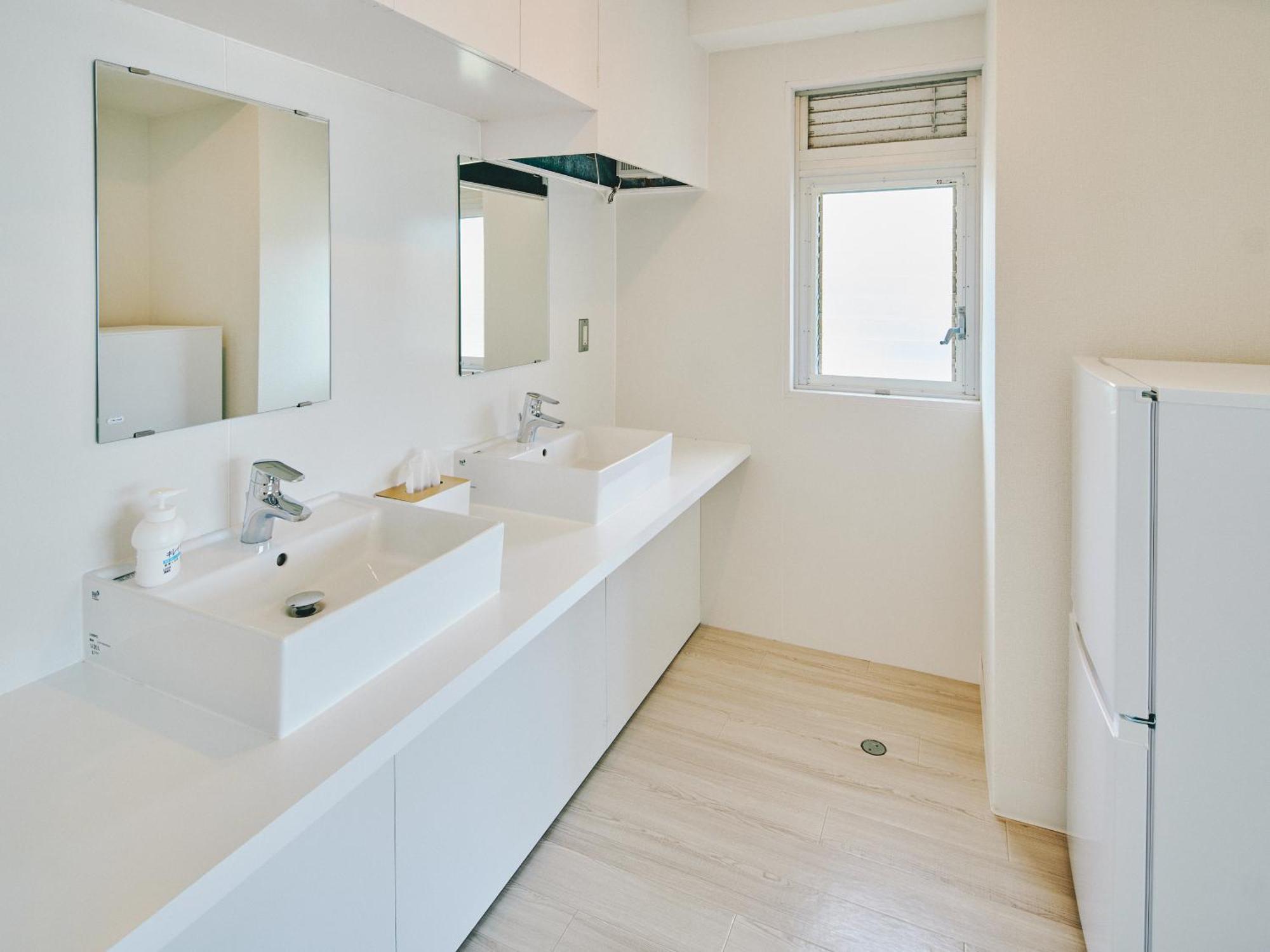 Guest Living Mu Nanki Shirahama Apartment Bagian luar foto